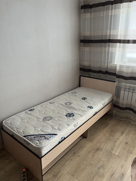 Продается кровать с ортапедическим матрасом, 2м