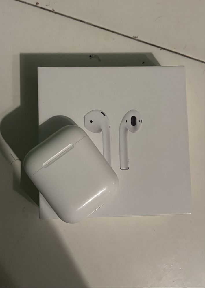 Airpods 2nd generation.