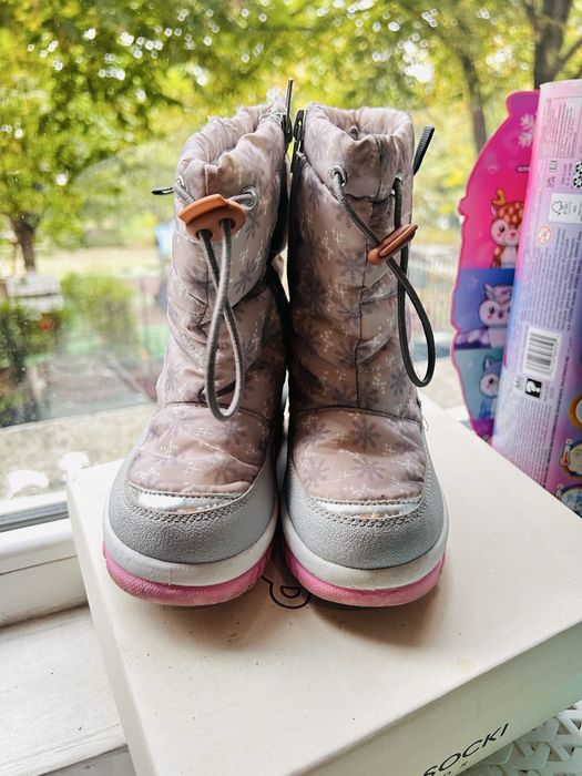Апрески и гумени боти за момиче 28 номер
