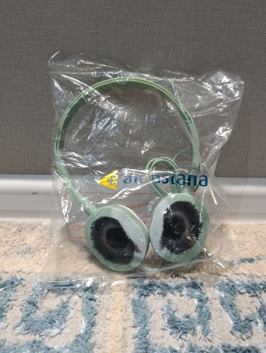 Наушники детские AirAstana запакованые