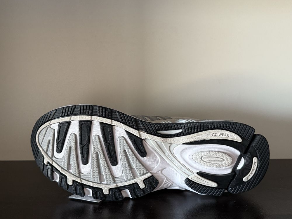 ADIDAS RESPONSE CL Налични 43н 27.5см/45н 29.5см Стелка Нови