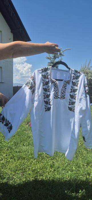 Camasa traditionala femei deosebita