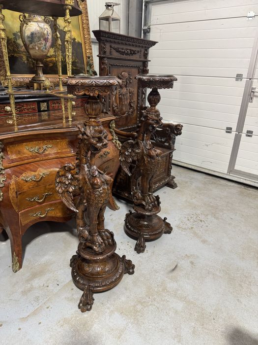 Doua piedestale sculptate manual - lemn masiv, stil baroc