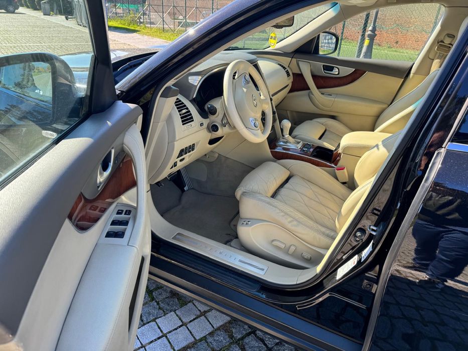 Infiniti FX30 d Premium S an 2011 4x4