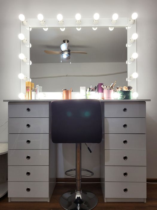 Set oglinda/masa/scaun Make-up