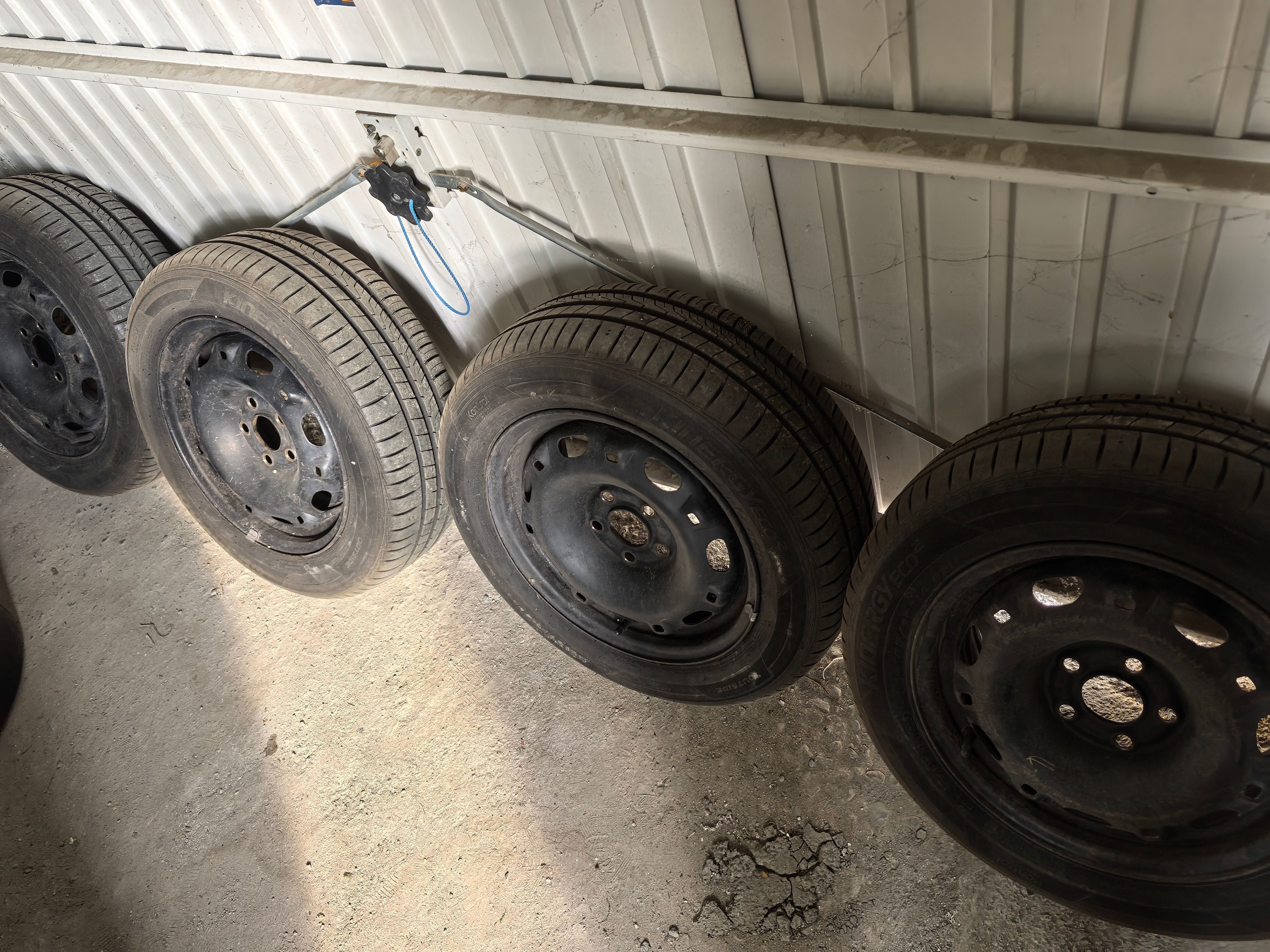 летни гуми hankook 185/60/14 82h   дот 2023 с джантите