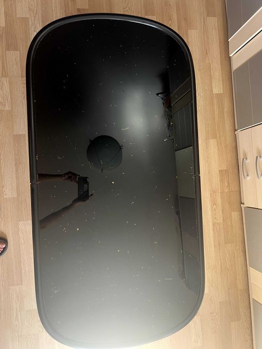 Черна холна маса