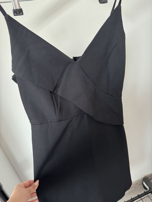 Елегантна черна рокля Trendyol