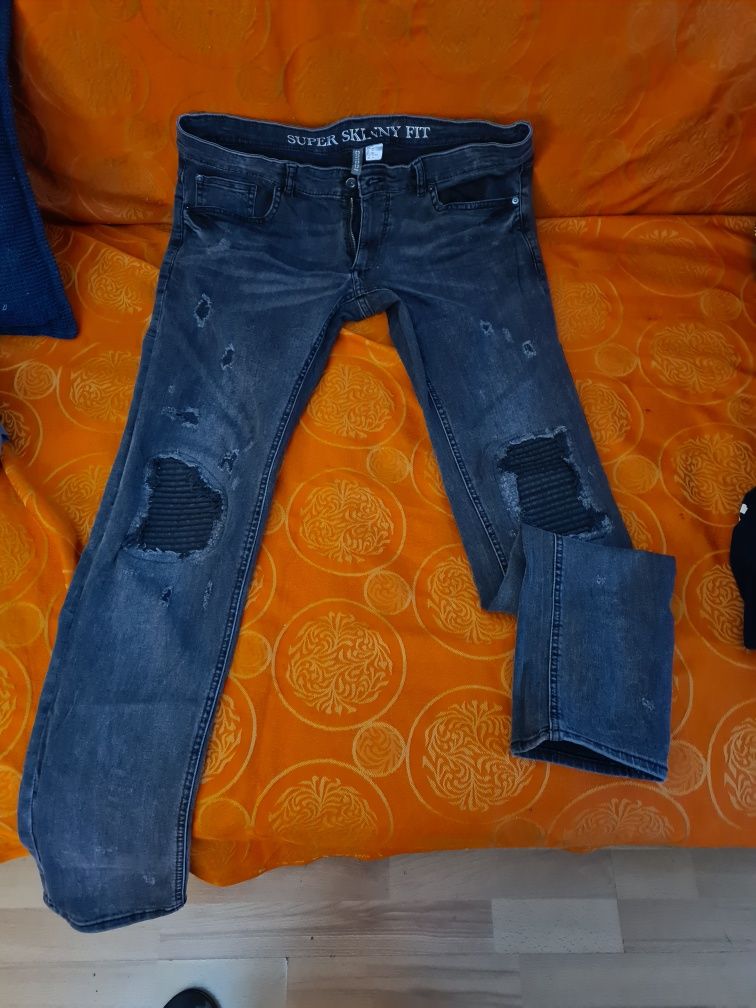 Set Pantaloni aproape noi  H&M joggers (32) ,H&M Skinny Jeans (34)