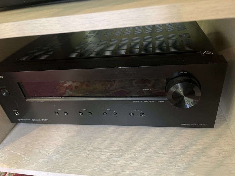Amplituner Onkyo TX-8220