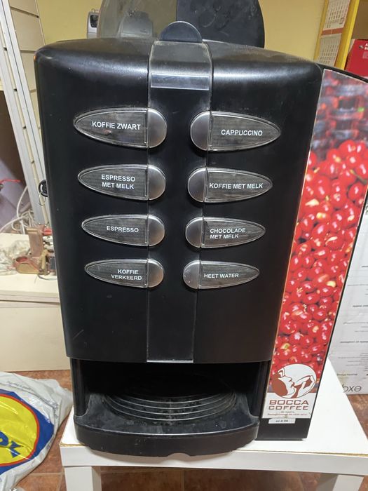 Вендинг машина Necta Colibri (модел C3SF-R/FQ E P BLACK)