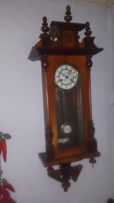 Часы настенные старинные