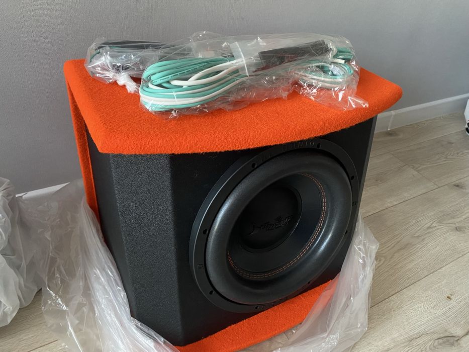 сабвуфер Barracuda от DL Audio