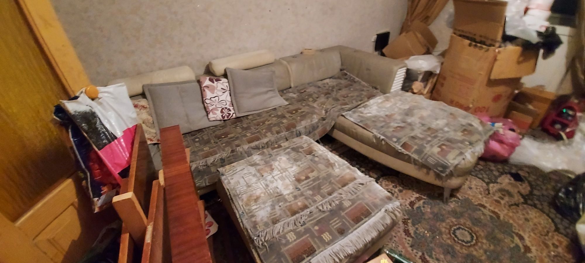 Срочно продам угловой диван