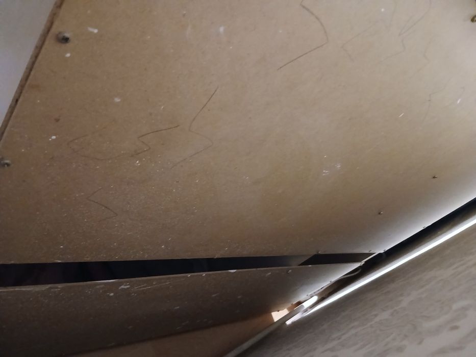 Vand dulap de haine in stare buna încăpător