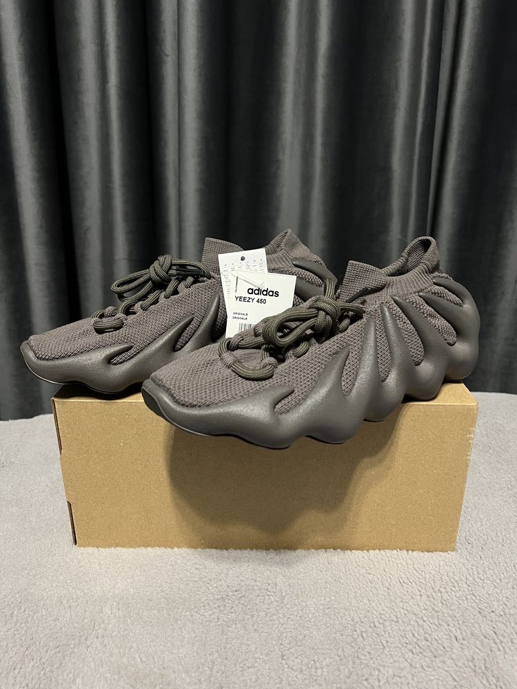 ORIGINALI (41 1/3) Adidas Yeezy 450 Cinder (US 8) Noi