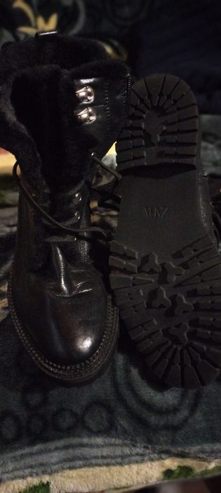 Ghete Damă Zara din piele originale  purtate o dată