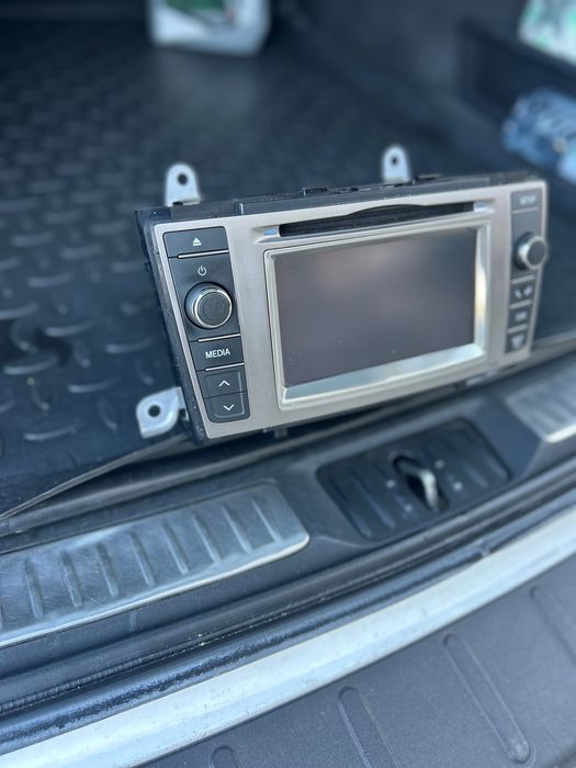 Оригинална мултимедия за Тйота Авенсис т27 2012 г.