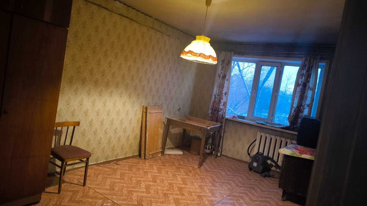 Продаю 3 ком квартиру по пр. Металлургов(4мкр)