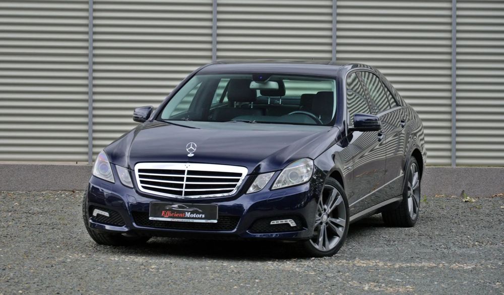 Mercedes-Benz E Avantgarde/Bi-Xenon/Piele/Padele F1/Ambilight/Navi/Scaune Incalzite