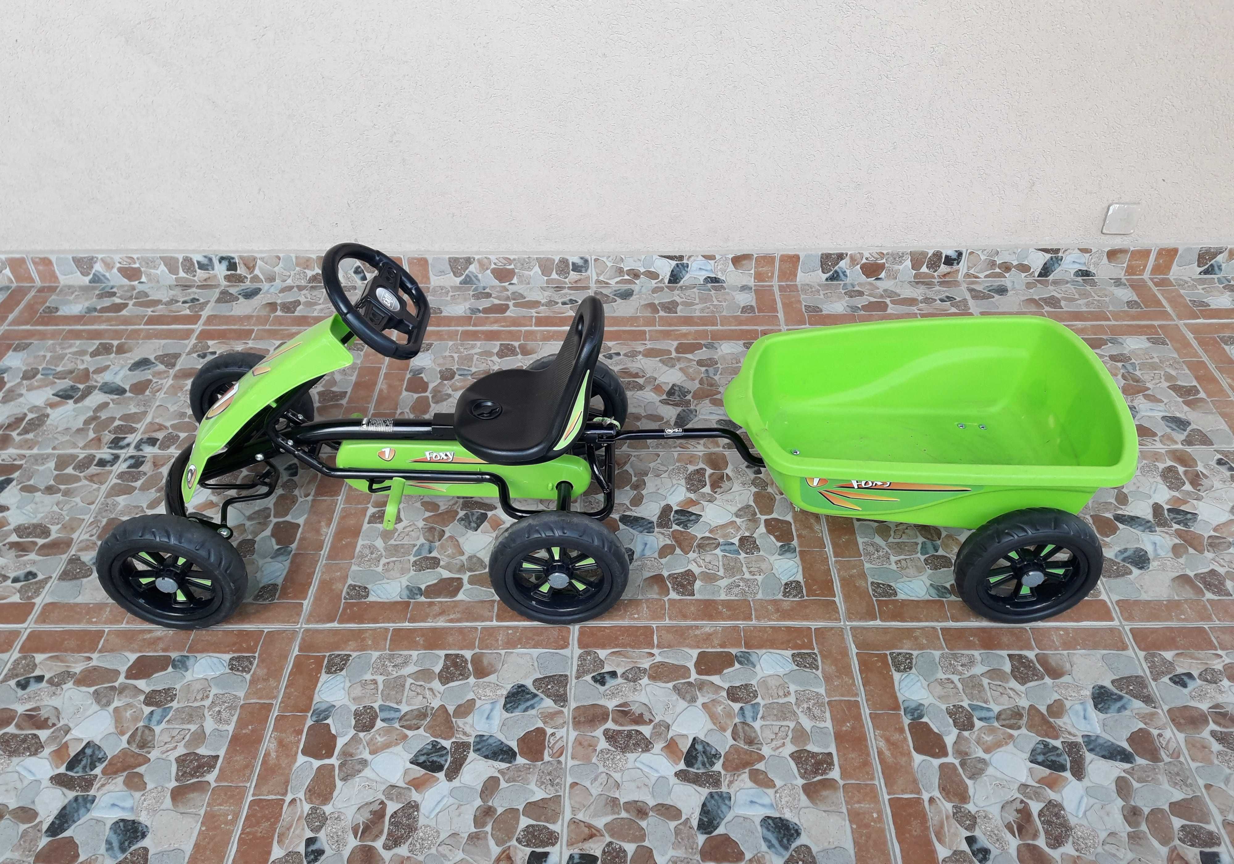 Cart (Kart) cu pedale pentru copii Exit Foxy, remorcă  – verde