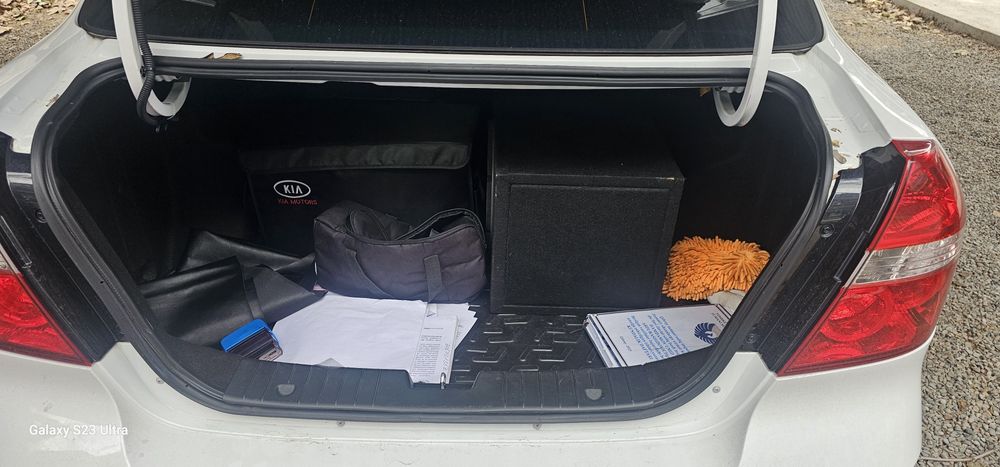 Некся 3 сотилади