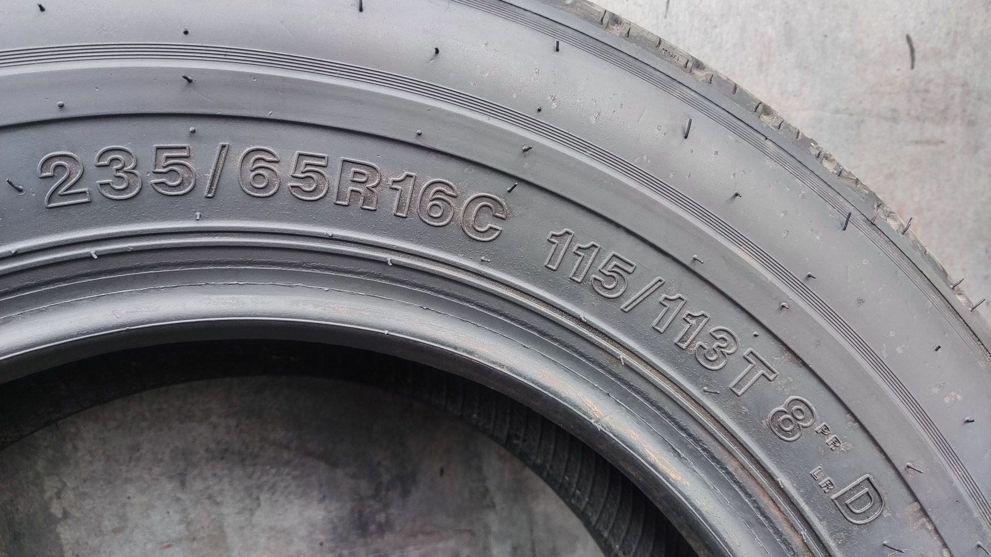 бусова гума 235/65/16C Wanli Transporter 
dot21
9.2mm
Много добро
