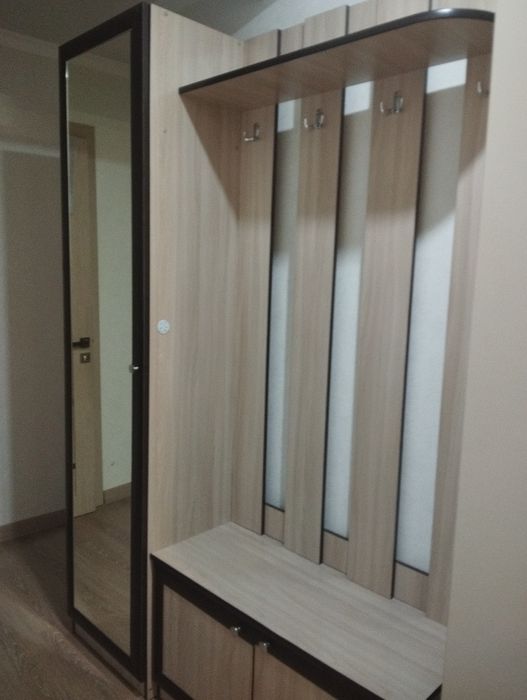 Продам прихожую в хорошим состояние