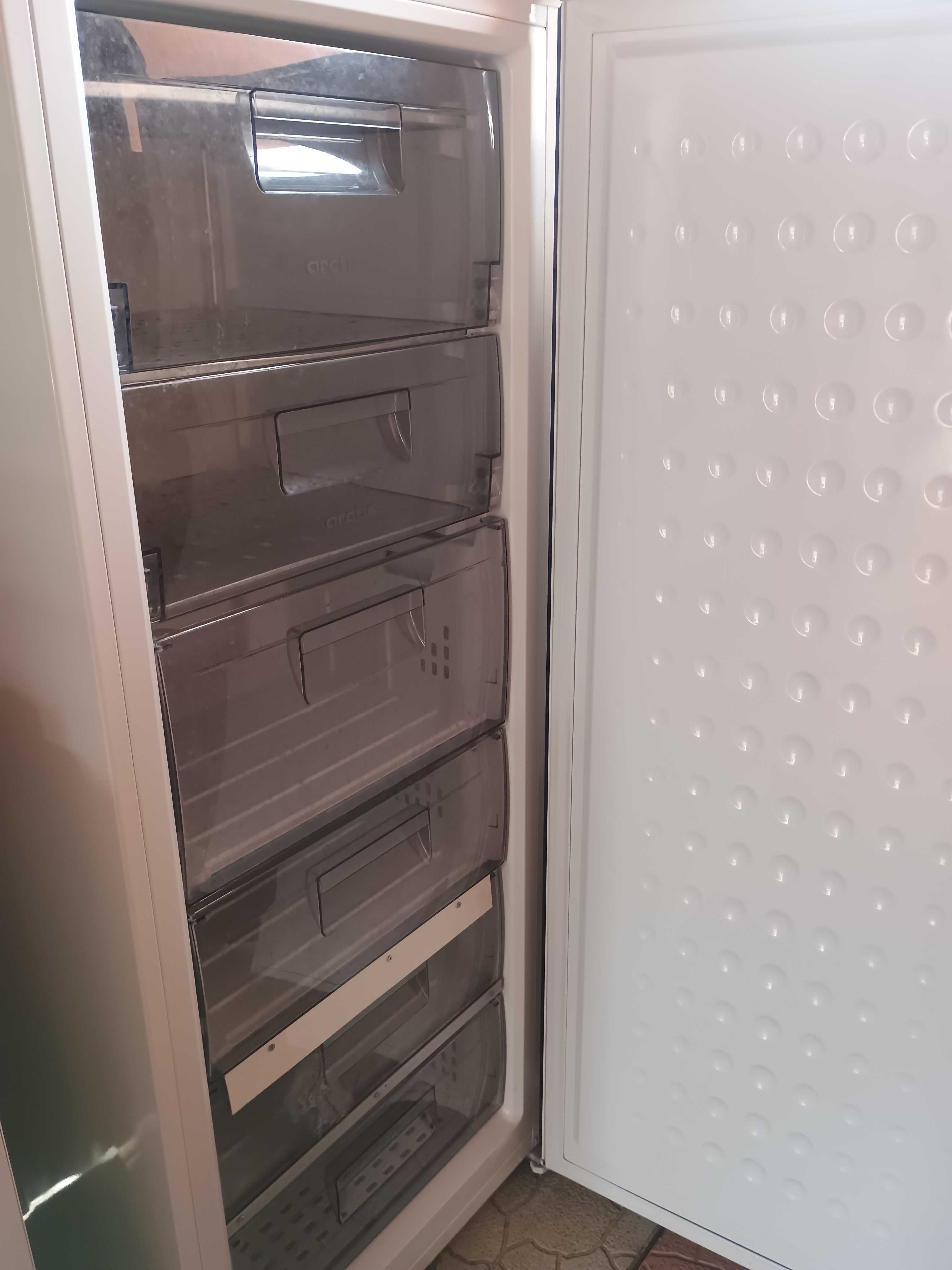Congelator  Vertical Artic 6 sertare