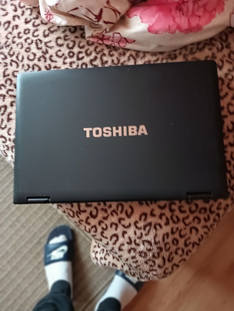 Laptop Toshiba i3