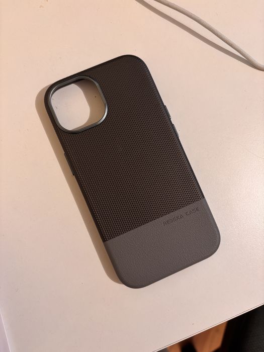 Iphone 15 перфектен в гаранция още 1 година