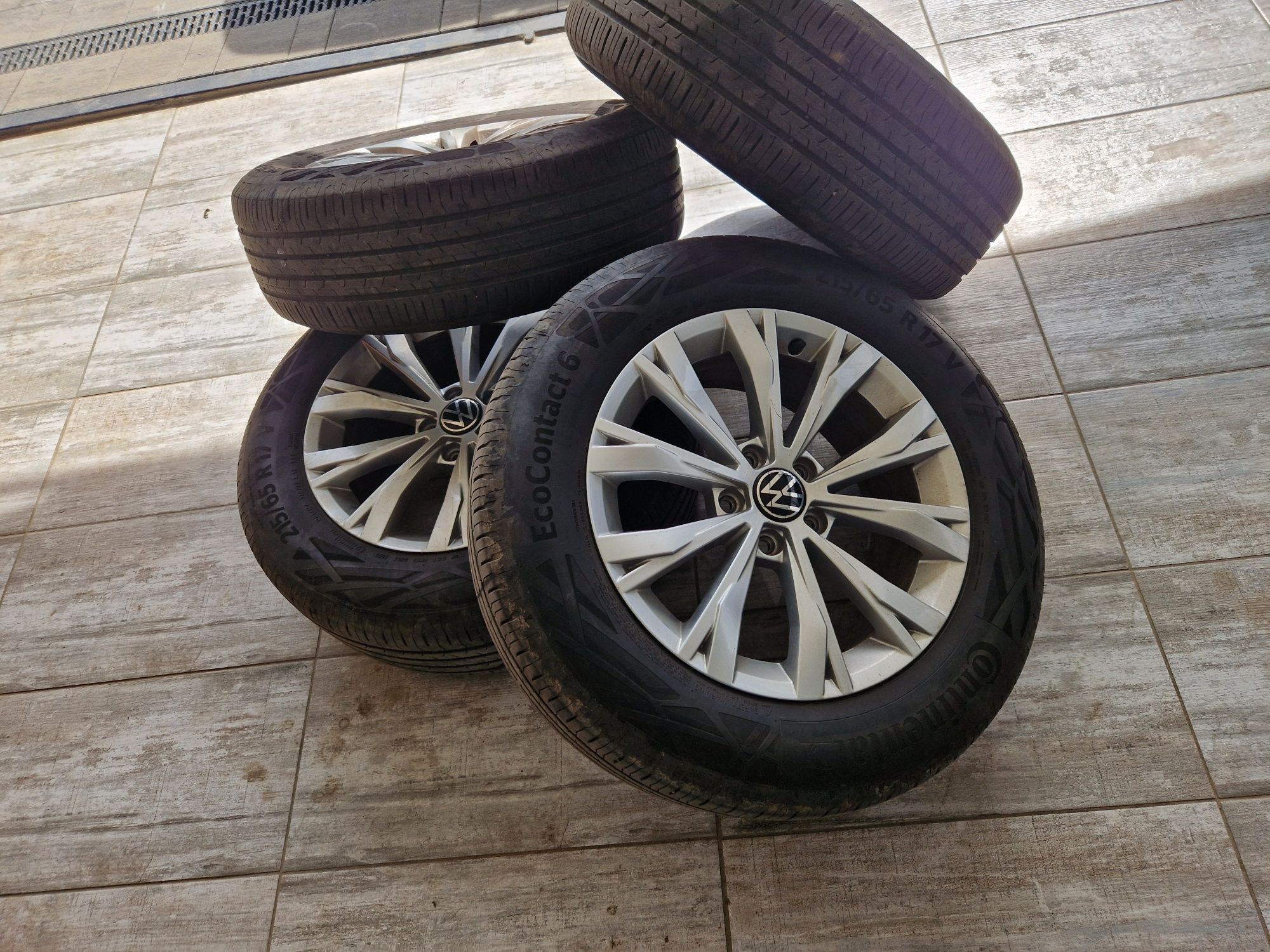 Roti vara vw tiguan 215 65 17