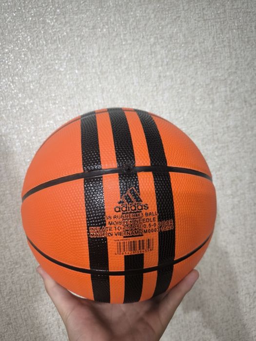 Оригинальный баскетбольный мяч Adidas