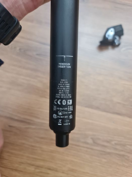 Dropper post RockShox Reverb AXS