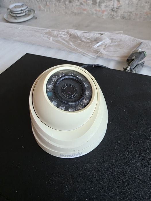 DVR Dahua + 3 camere HD & infrarosu