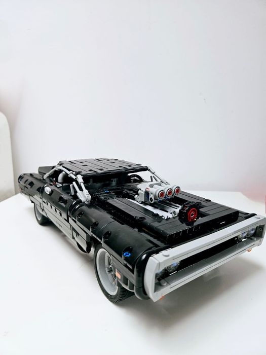 Lego Technic 42111 - Dom's Dodge Charger (2020)