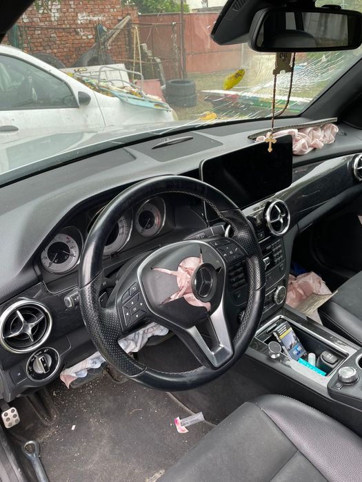 Vand Mercedes GLK Se vinde intreaga sau se poate dezmembra!