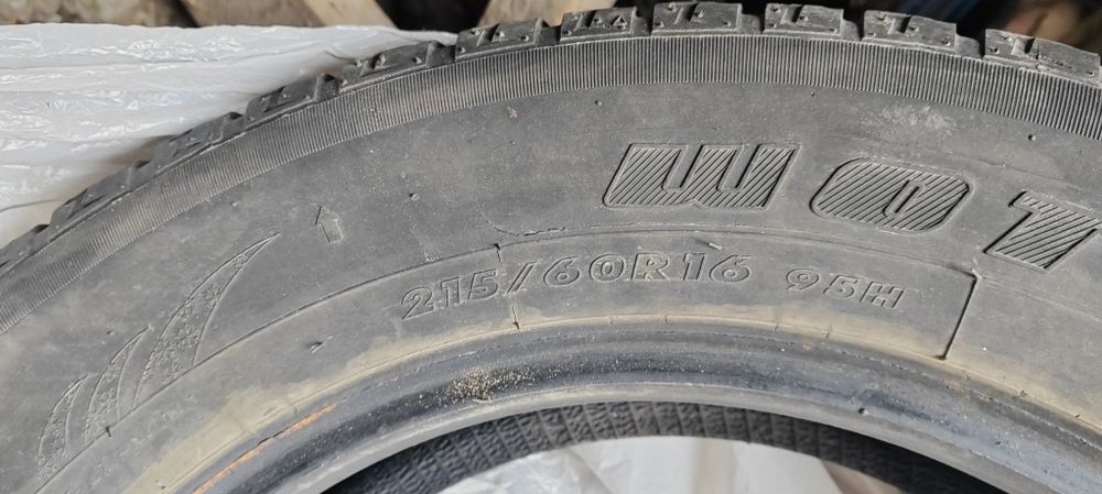 Зимние шины на R16 215/60