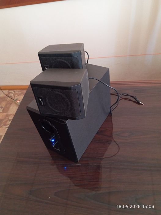 Калонка Genius. model NO.SW 2.1 355.