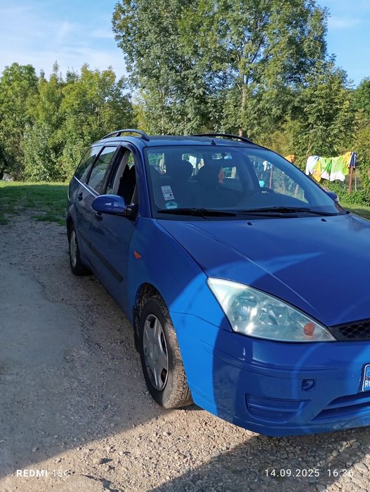 Vând Ford focus 1.6 benzina