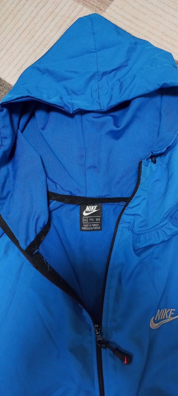 Продавам горница Nike