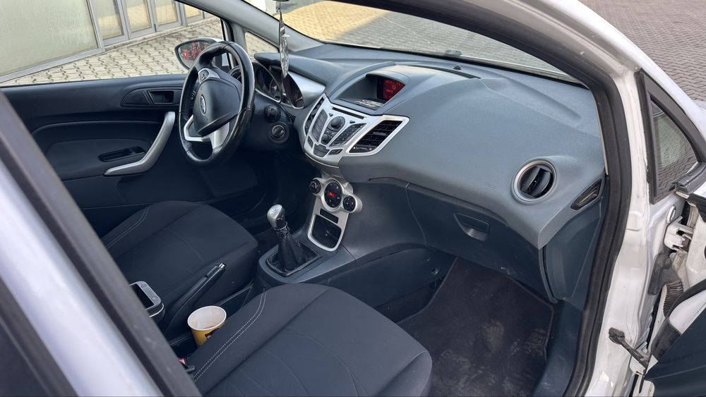 FORD FIESTA 14 benzina