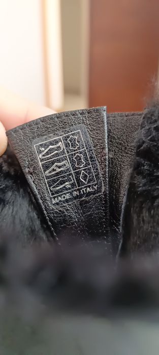 Gucci authentic Leather fur boots