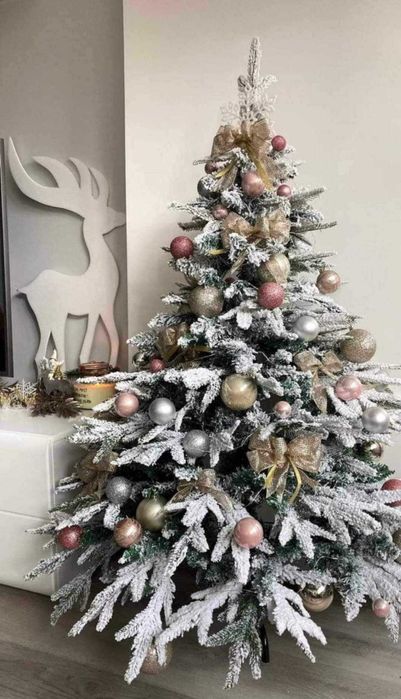 Изкуствена елха K r i n g Melbourne/Цялата заснежена с метална стойка