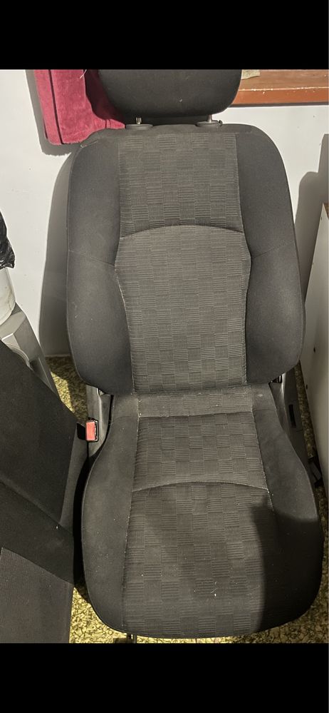 Седалки за мерцедес w203