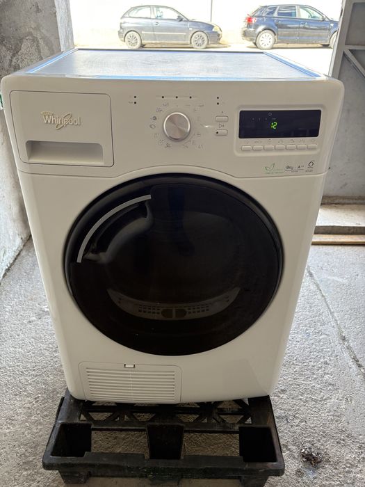 Сушилня Whirlpool с термопомпа 9 кг.