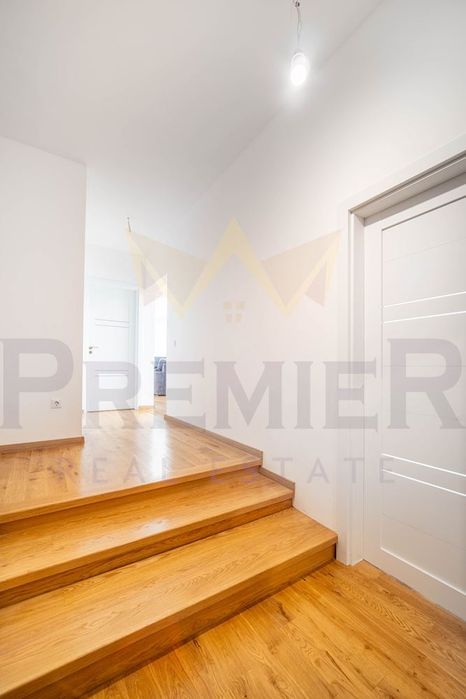 Продава се Четиристаен апартамент в Варна, Бриз - 225 кв.м за 1645 €/кв.м - Снимка #11