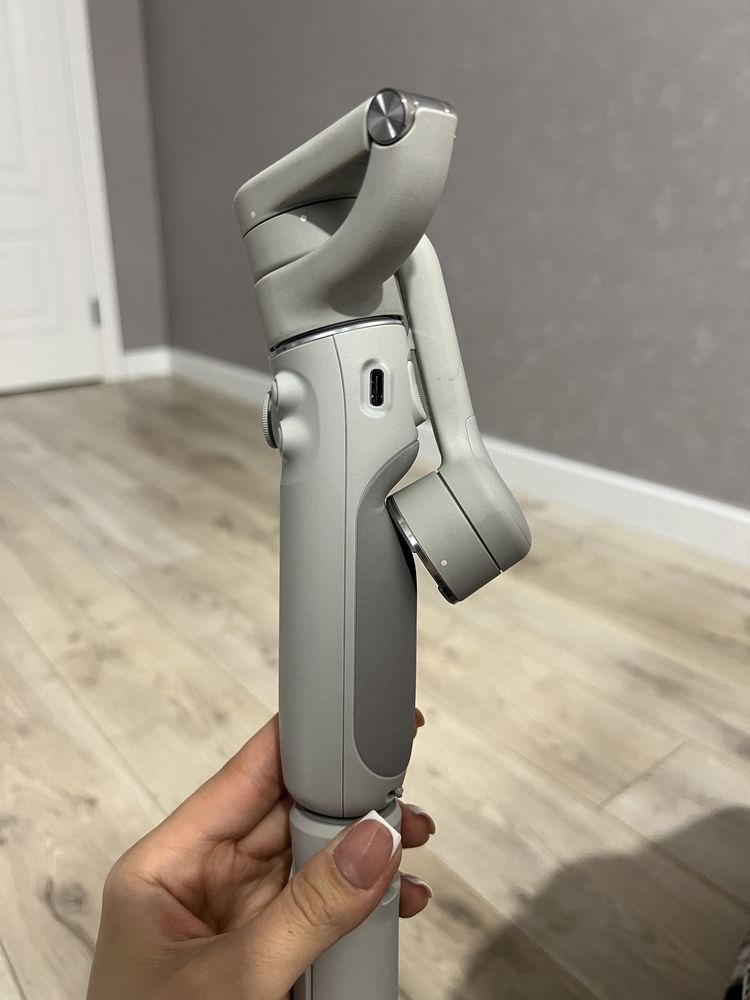 DJI Osmo Mobile 5 стабилизатор