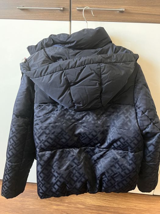 Яке Tommy Hilfiger