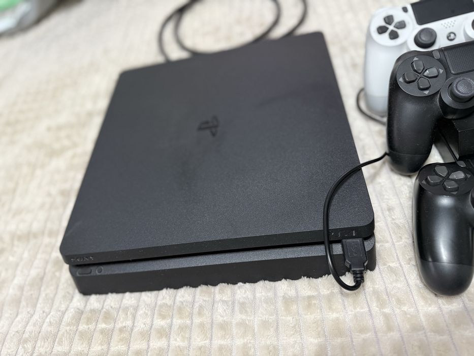 Playstation 4 impecabil